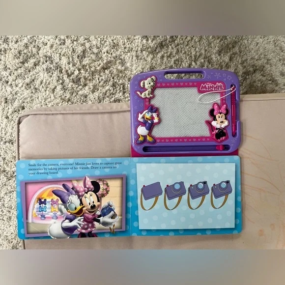 Disney Minnie Mouse Purple Read and Doodle Drawing Board - Picture 14 of 14